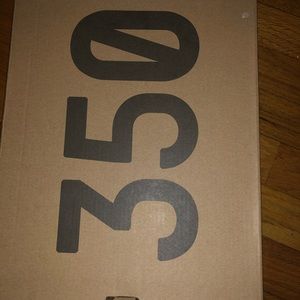 350 v2- white yeezy boost Box